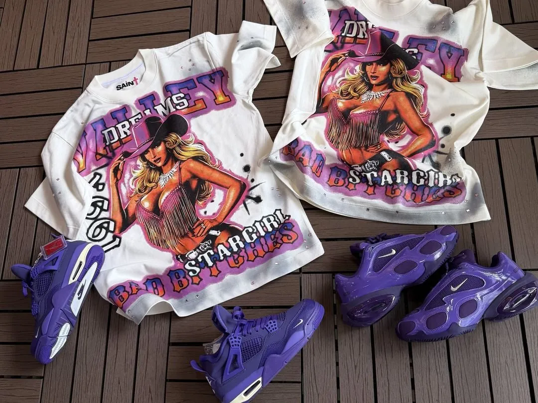 Combo Stargirl: Camiseta vaquera + Jordan 4 morado